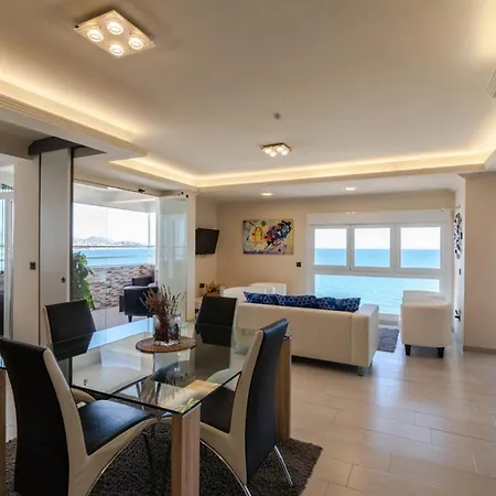 Royal Executive Lejlighed *